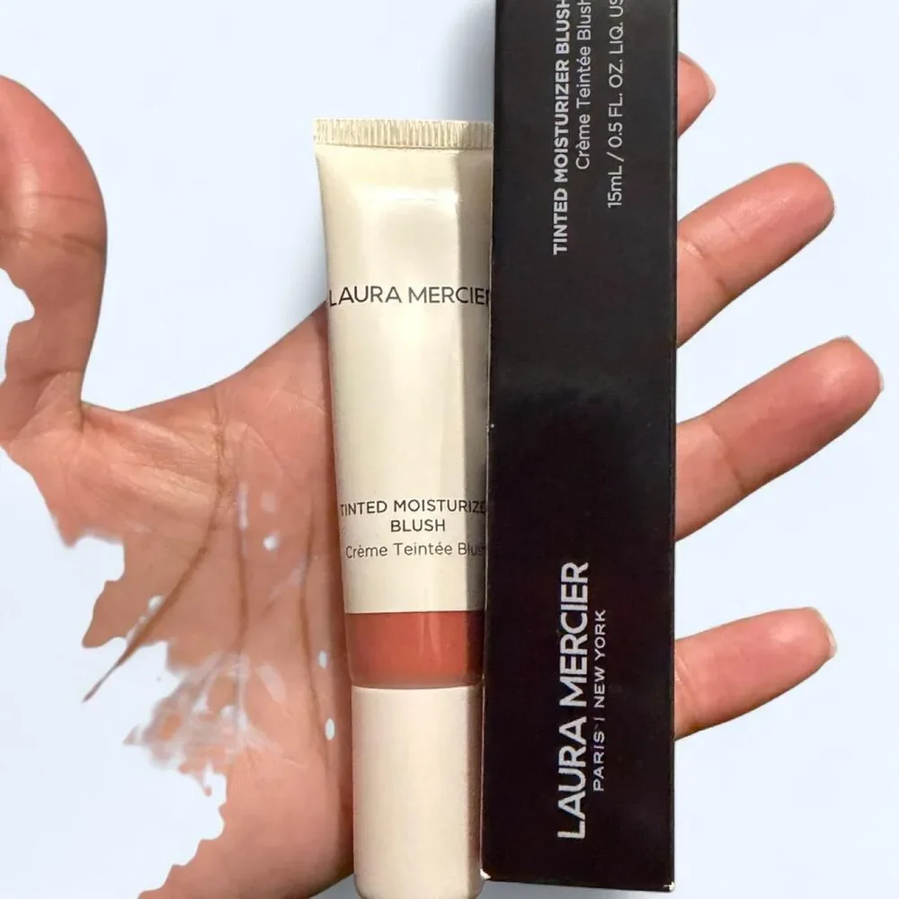 Laura Mercier